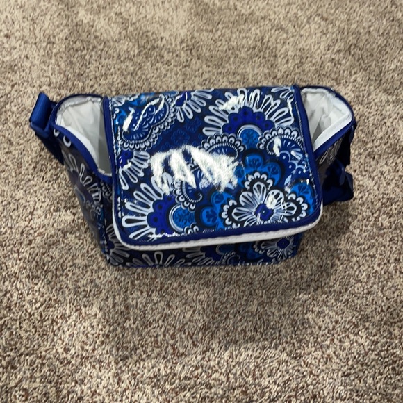 BRAND NEW Vera Bradley lunch tote - Picture 3 of 4